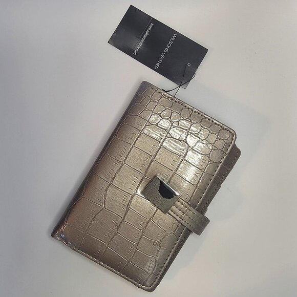 Wilson's Leather Metallic Crocodile Pattern Wallet – Stylish & Secure - Picture 1 of 7